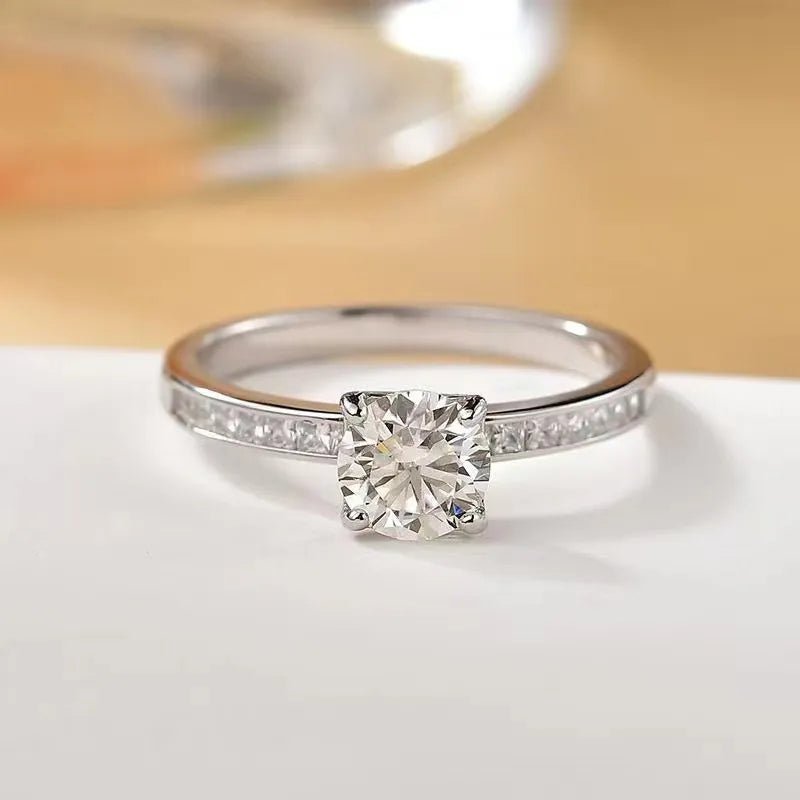 2 Carat Moissanite Zircon 925 Sterling Silver Ring - Samuels Jewelers