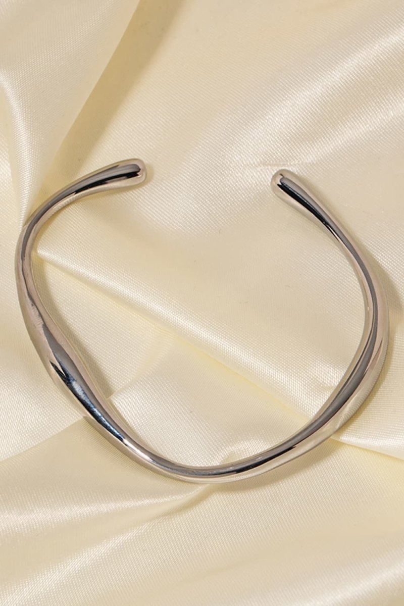 Modern 18K Gold-Plated Open Bracelet - Samuels Jewelers