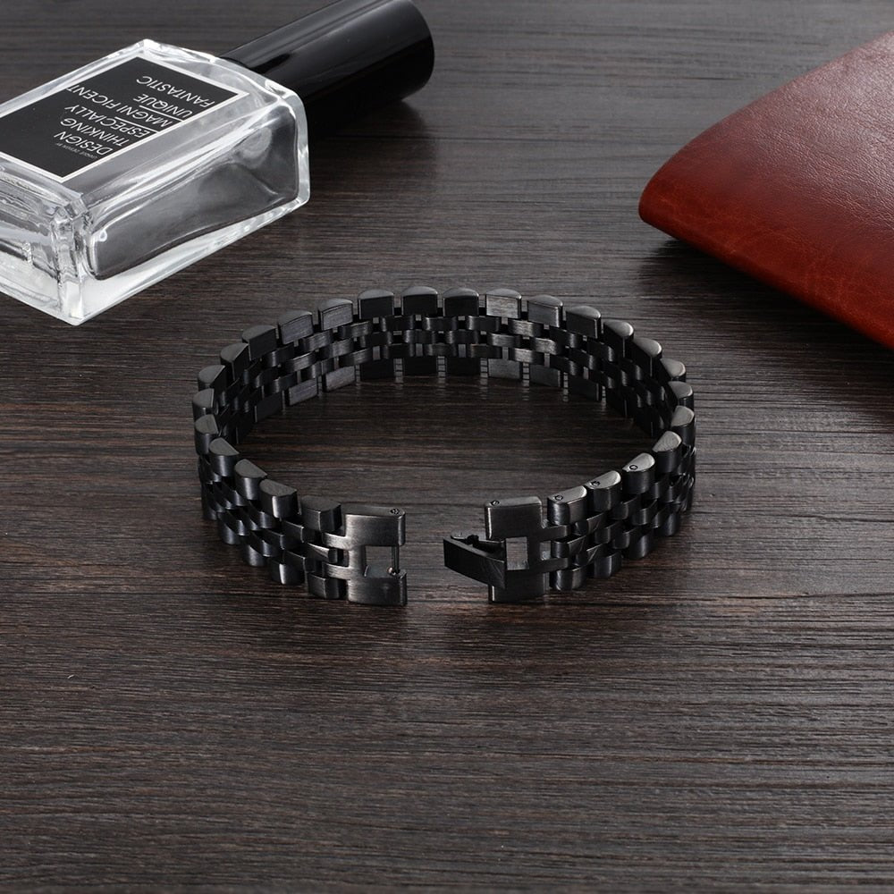 Luxury Gold 8 in Wristband Bracelet - Samuels Jewelers